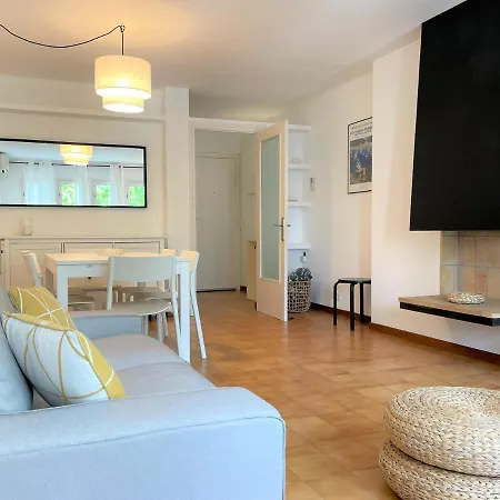 Serinyana - Acogedor Y Centrico Apartamento Con Amplia Terraza * Cadaqués