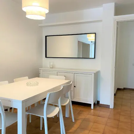 Serinyana - Acogedor Y Centrico Apartamento Con Amplia Terraza Lejlighed
