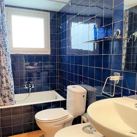 Serinyana - Acogedor Y Centrico Apartamento Con Amplia Terraza Cadaqués